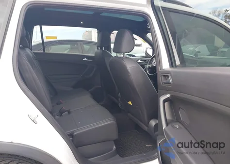 2020 Volkswagen Tiguan 2.0T Se/2.0T Se R-Line Black/2.0T Sel z USA, uszkodzony, nr VIN 3VV2B7AX7LM143652